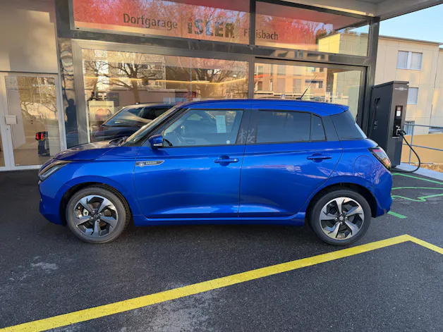 Suzuki Swift 1.2 Sakura Top Hybrid