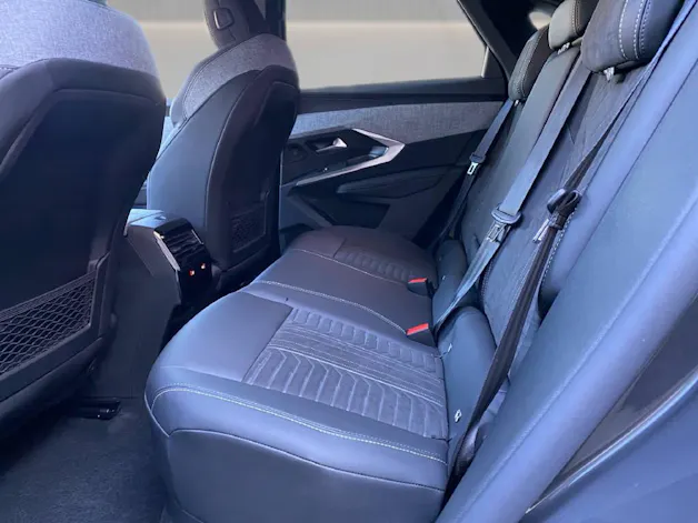 Peugeot 3008 Electrique 325ch Dual Motor AWD Launch Edition