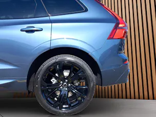 Volvo XC60 2.0 B5 MH Black Edition AWD