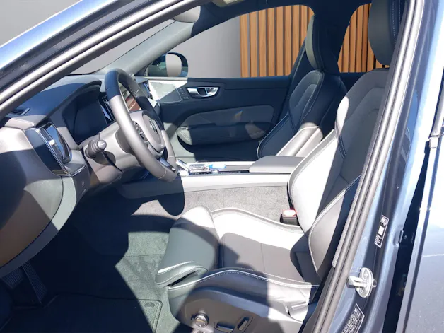 Volvo XC60 2.0 B5 MH Black Edition AWD