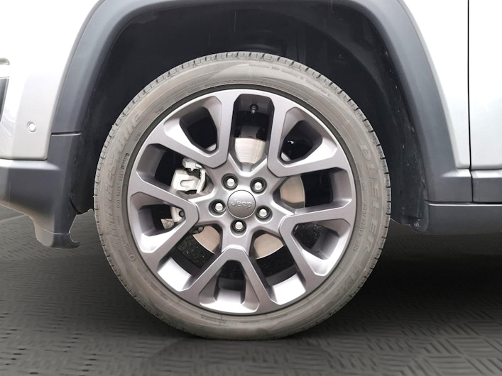 Fahrzeugbild JEEP COMPASS