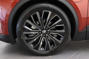 image du véhicule TOYOTA C-HR+ Premium AWD