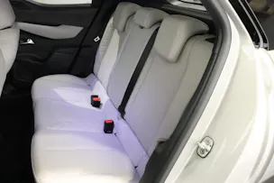 DS Automobiles 3 Crossback E-Tense So Chic