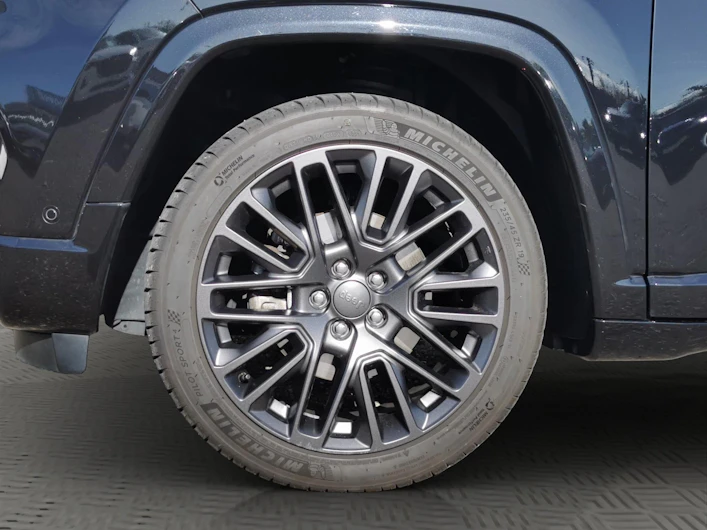 Fahrzeugbild JEEP COMPASS