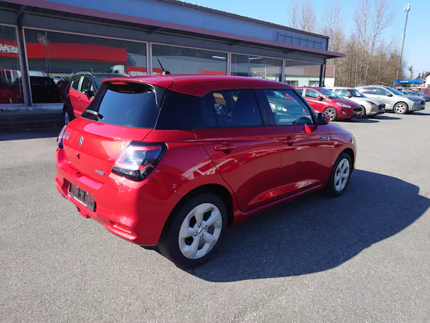 Suzuki Swift 1.2 Sakura Hybrid