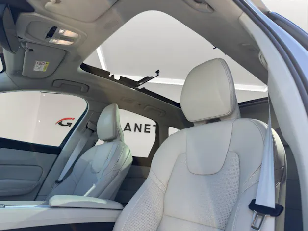 Volvo XC60 2.0 B5 MH Ultra Bright AWD