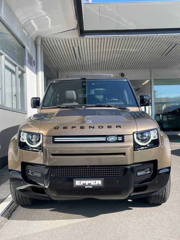 Land Rover Defender 110 3.0 D I6 250 X-Dynamic SE