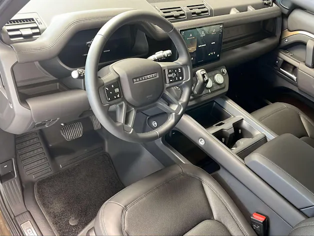 Land Rover Defender 110 3.0 D I6 250 X-Dynamic SE