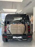 Land Rover Defender 110 3.0 D I6 250 X-Dynamic SE