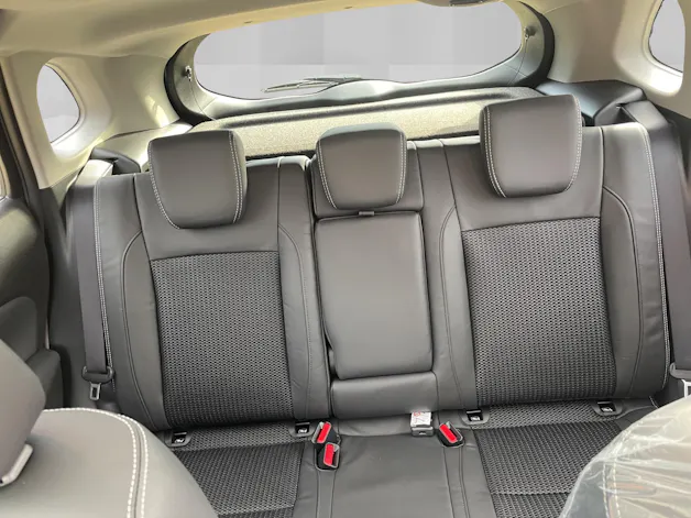 Suzuki S-Cross 1.4 T Sakura Top Hybrid 4x4