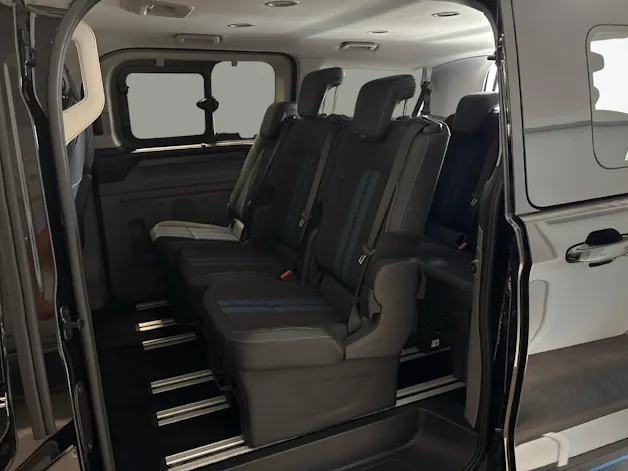 FORD Tourneo C Bus 320 L1 2.0 EcoBlue 170 Sport