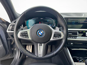 Fahrzeugbild BMW 330e xDrive SAG Touring