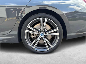 Fahrzeugbild BMW 330e xDrive SAG Touring