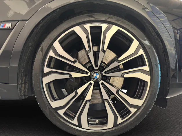 BMW X7 M60i M Sport