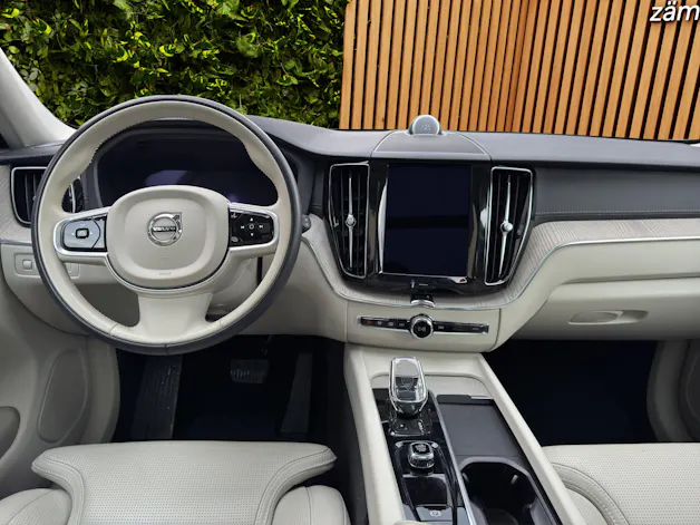 VOLVO XC60 2.0 T8 TE Inscription eAWD