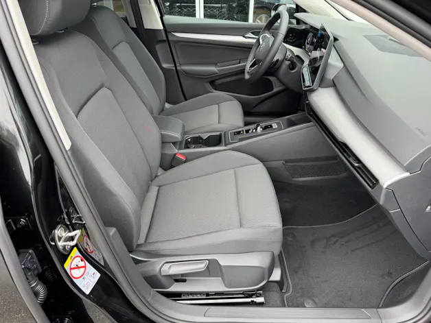 VW Golf 1.5 e TSI mHEV Basis DSG