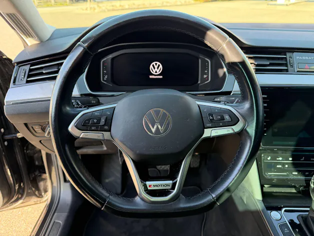 VW Passat 2.0 TDI BMT Business 4Motion DSG