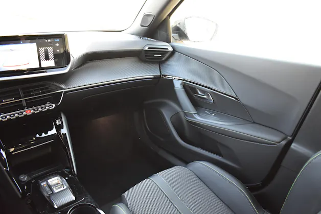 Peugeot 2008 156 e 54 kWh GT