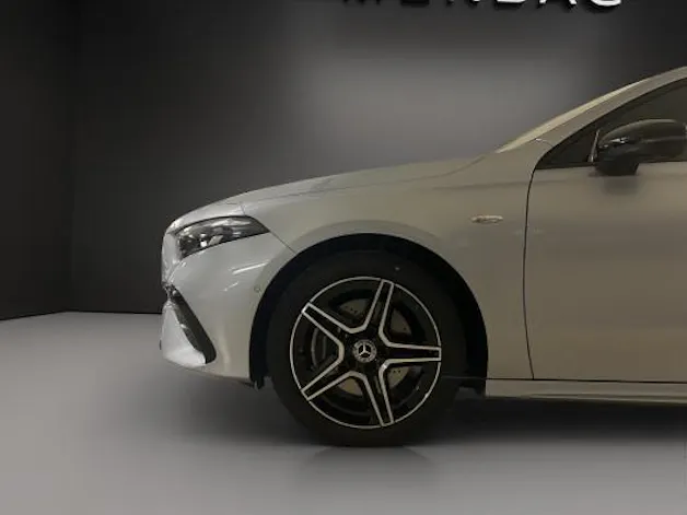 Mercedes-Benz A 250 e EQ Star 8G-DCT