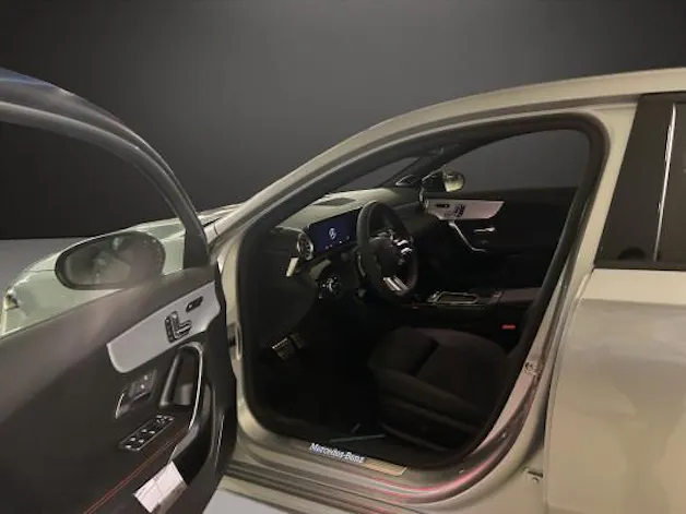 Mercedes-Benz A 250 e EQ Star 8G-DCT