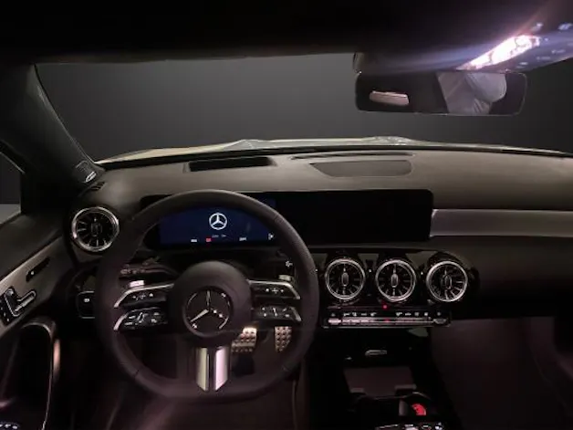 Mercedes-Benz A 250 e EQ Star 8G-DCT