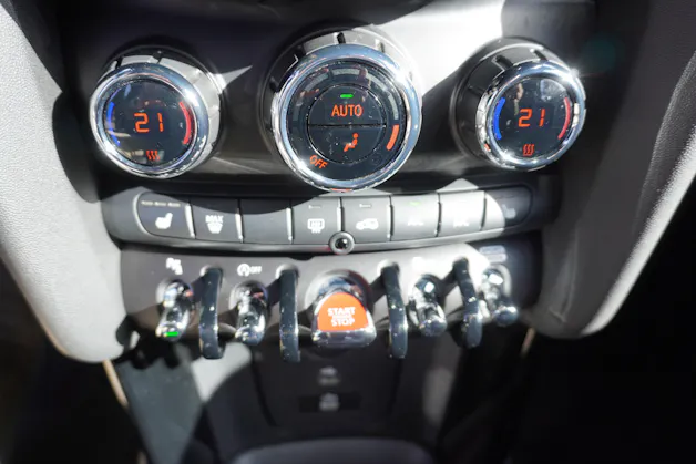 Mini Cooper John Cooper Works Cabriolet Steptronic