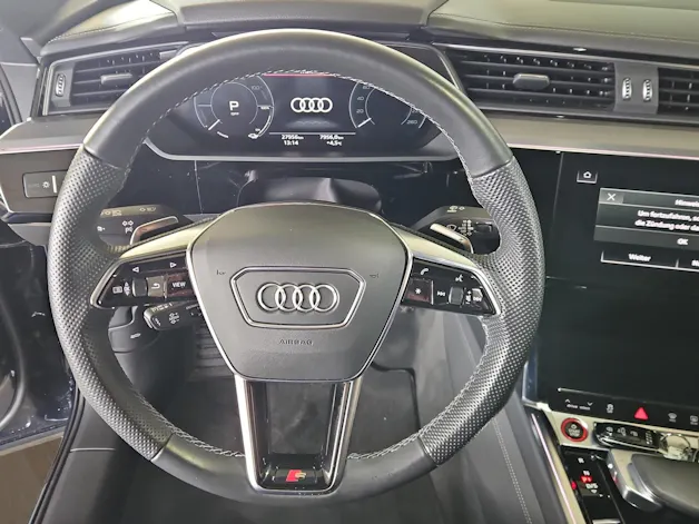 Audi e-tron S quattro
