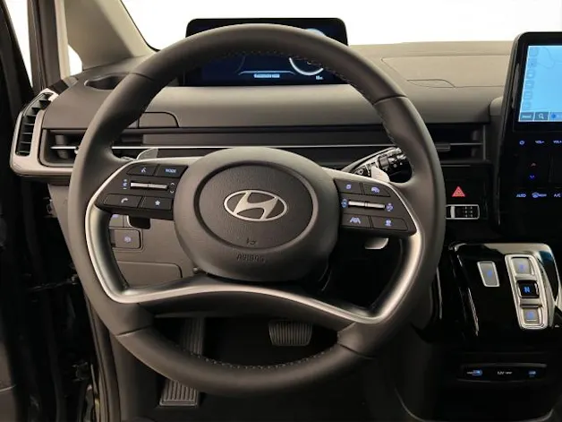 Hyundai Staria Wagon 1.6 GDi HEV Amplia