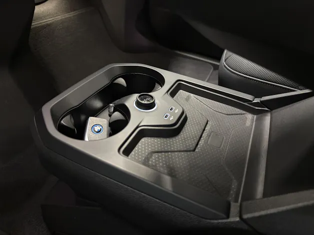 BMW iX xDrive40 Launch Ed.