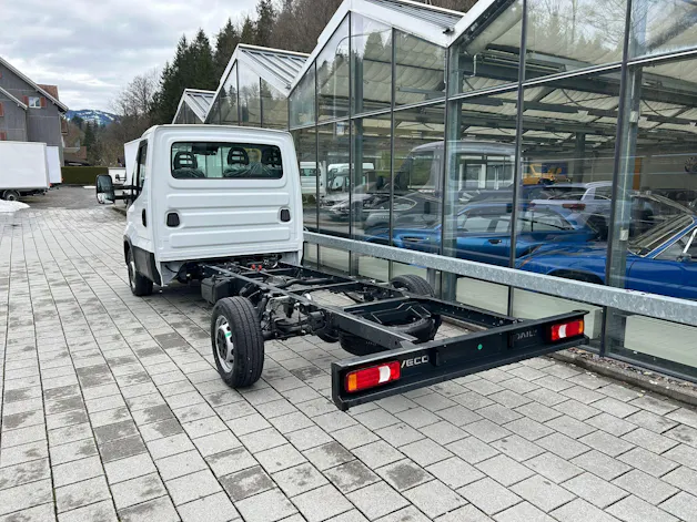 Iveco 35 S 18H A8 3750