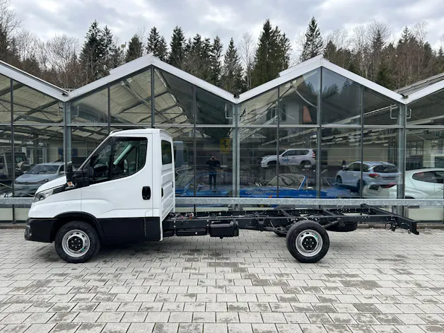 Iveco 35 S 18H A8 3750