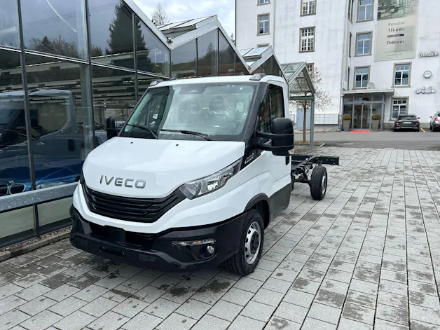 Iveco 35 S 18H A8 3750