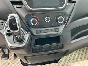 Iveco 35 S 18H A8 3750