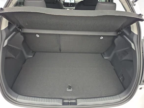 https://vehicle.imgix.net/4213833/173a96ff-39c6-4b95-8590-83560cd8bd65.jpg