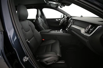 https://vehicle.imgix.net/4213879/bfd4bdd9-2c49-42c5-8a0e-ace352ecfb50.jpg