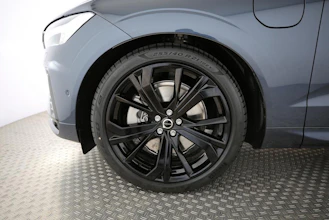 https://vehicle.imgix.net/4213886/9f901fb0-5632-4d78-b420-bd6ddbd34653.jpg