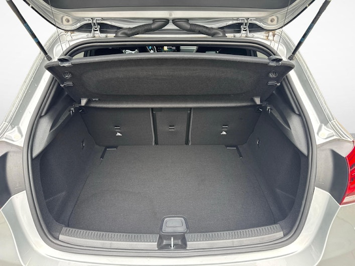 Fahrzeugbild MERCEDES-BENZ A 35 AMG