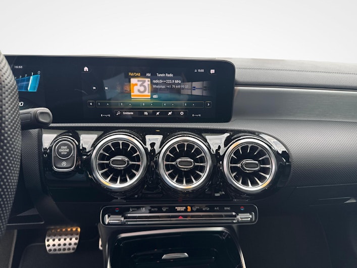 Fahrzeugbild MERCEDES-BENZ A 35 AMG