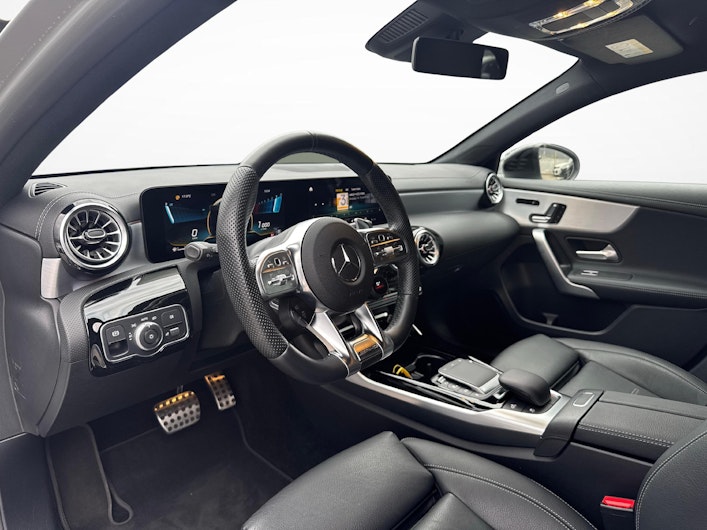 Fahrzeugbild MERCEDES-BENZ A 35 AMG