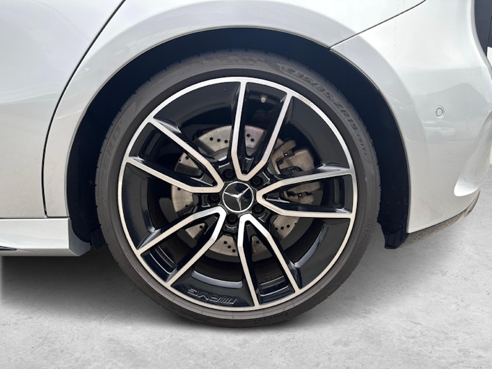 Fahrzeugbild MERCEDES-BENZ A 35 AMG