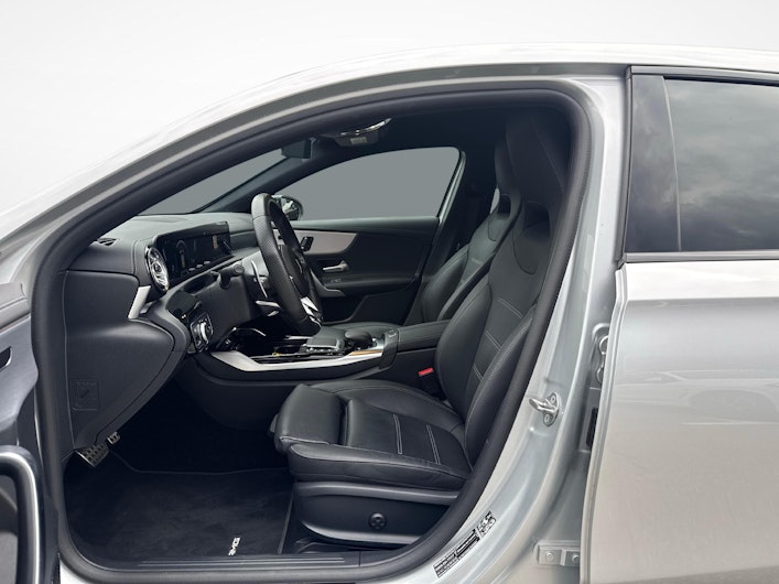 Fahrzeugbild MERCEDES-BENZ A 35 AMG