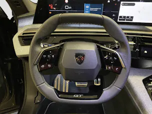 Peugeot 5008 e-GT