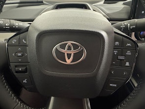 Fahrzeugbild TOYOTA C-HR+ Premium AWD