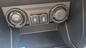 Suzuki Swift 1.2 Sakura Top Hybrid