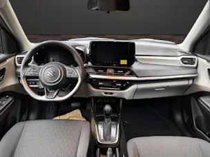 Suzuki Swift 1.2 Sakura Top Hybrid