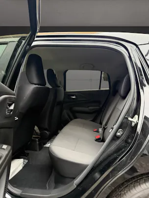 Suzuki Swift 1.2 Sakura Top Hybrid