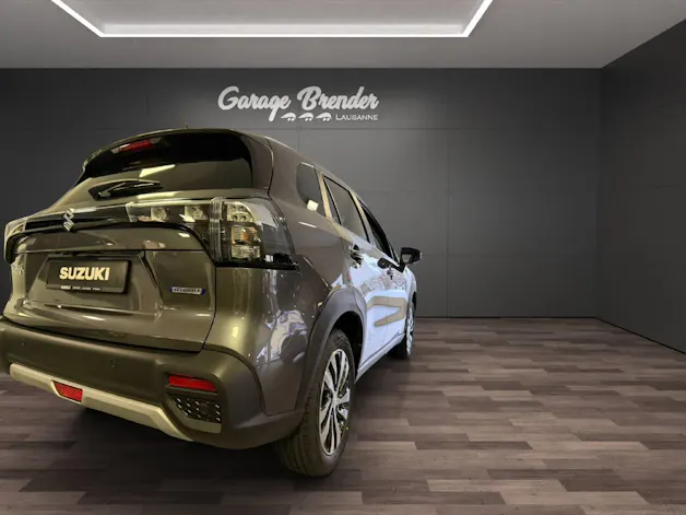 Suzuki S-Cross 1.4 T Sakura Top Hybrid 4x4