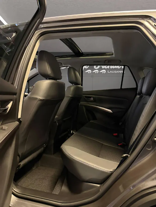 Suzuki S-Cross 1.4 T Sakura Top Hybrid 4x4