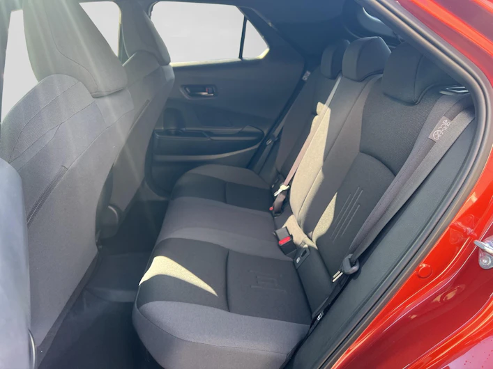 immagine del veicolo TOYOTA C-HR