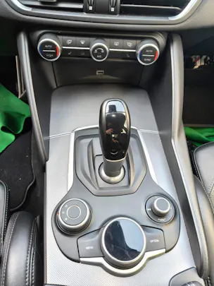 Alfa Romeo Giulia 2.2 D Q4 210 Veloce TI